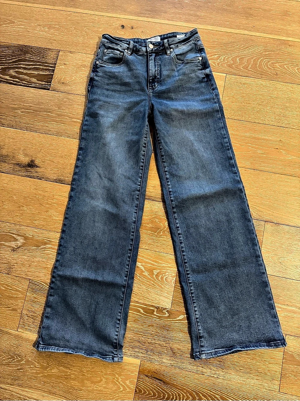 Moco Boutique Wide Leg Jeans in Blue Waist 28 Like New